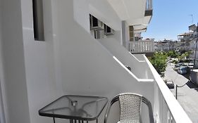 Giorgos-Fenia Apartments